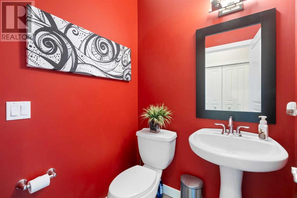 Photo 8 of 393 River Heights Drive, Cochrane AB
