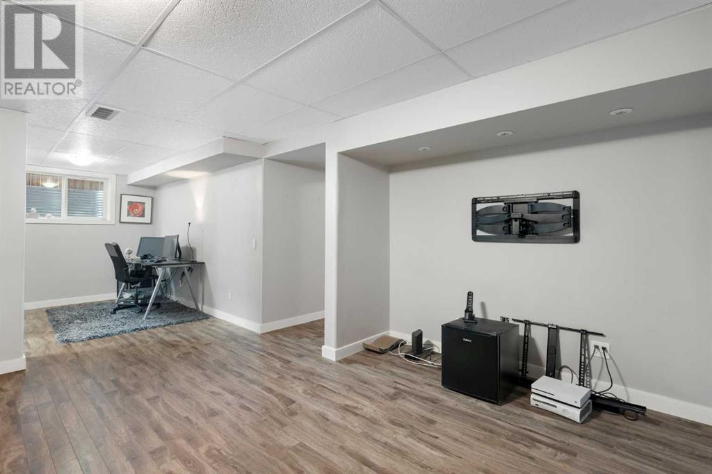 Photo 34 of 393 River Heights Drive, Cochrane AB