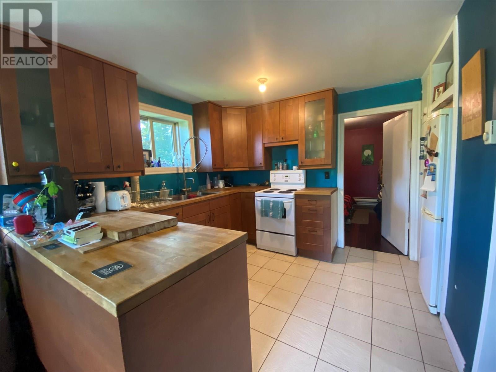 Photo 8 of 301 Hart Street, Nelson BC