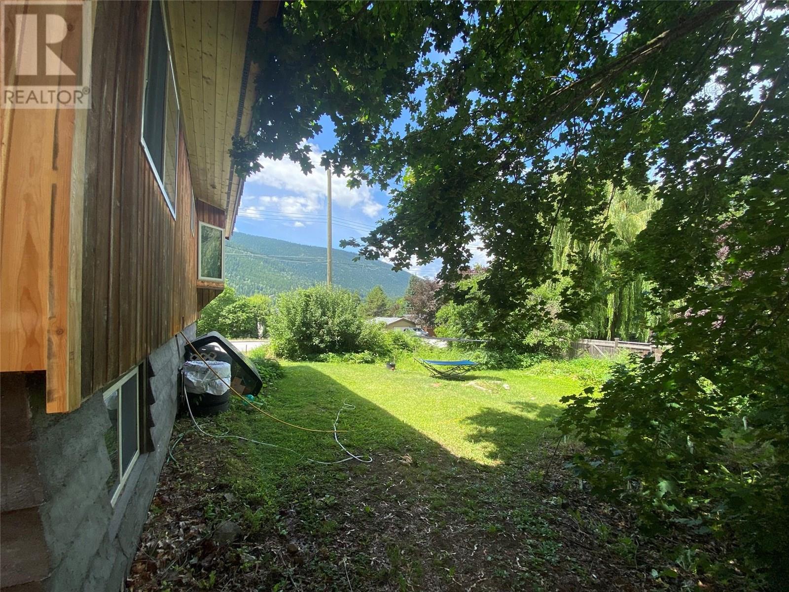 Photo 38 of 301 Hart Street, Nelson BC