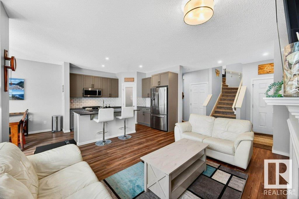 Photo 6 of 17096 46 St Nw, Edmonton AB