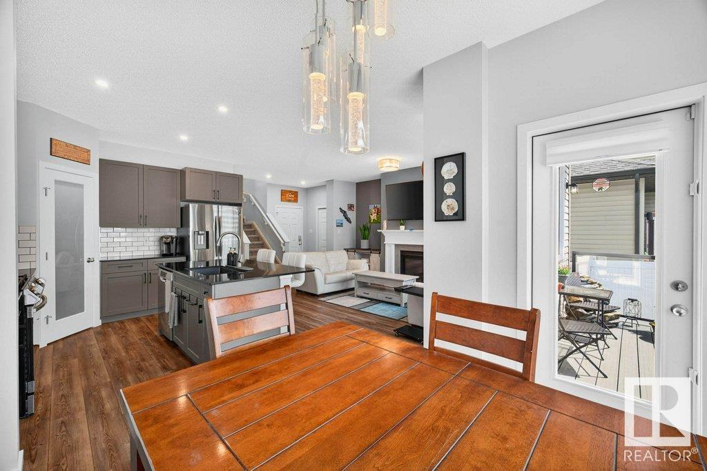 Photo 1 of 17096 46 St Nw, Edmonton AB