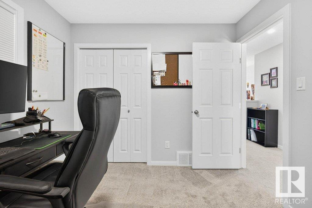 Photo 27 of 17096 46 St Nw, Edmonton AB