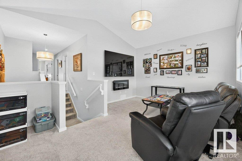 Photo 52 of 17096 46 St Nw, Edmonton AB