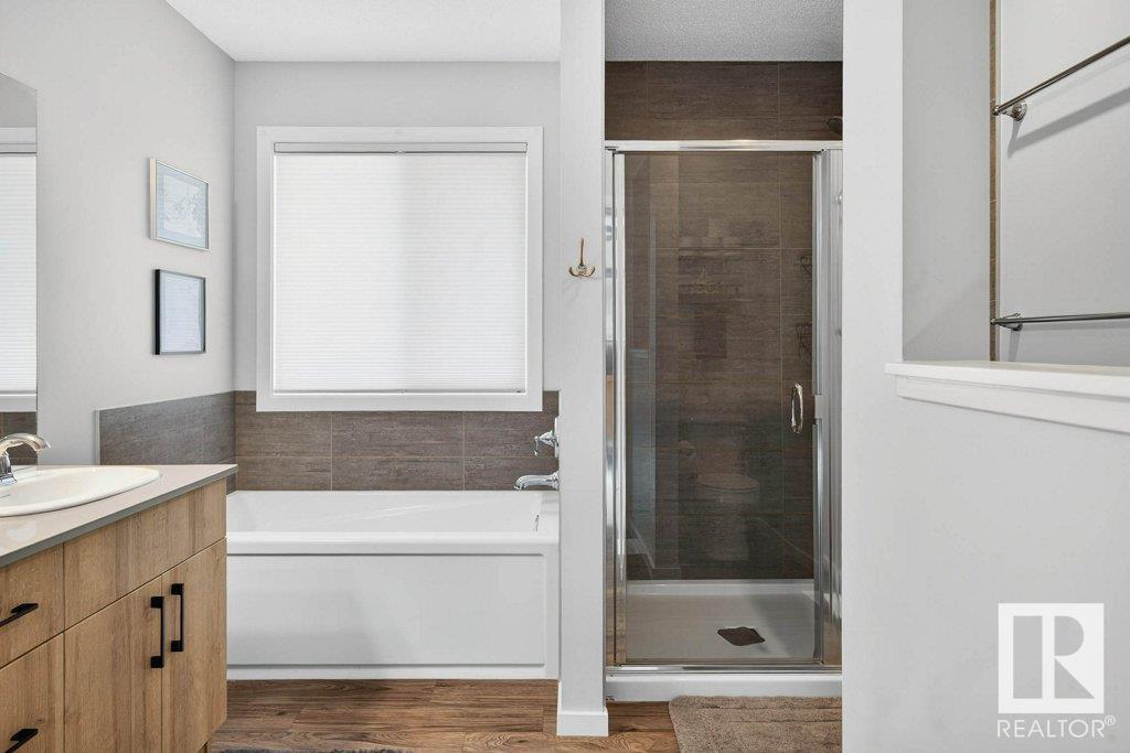 Photo 31 of 17096 46 St Nw, Edmonton AB