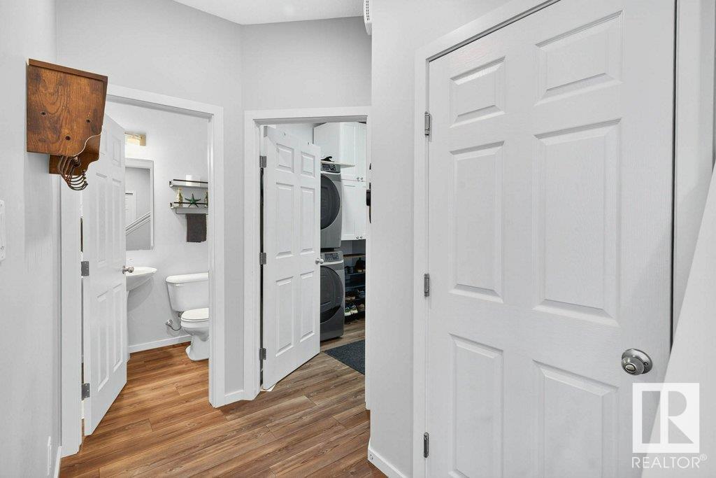 Photo 32 of 17096 46 St Nw, Edmonton AB