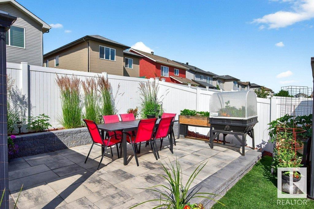 Photo 24 of 17096 46 St Nw, Edmonton AB