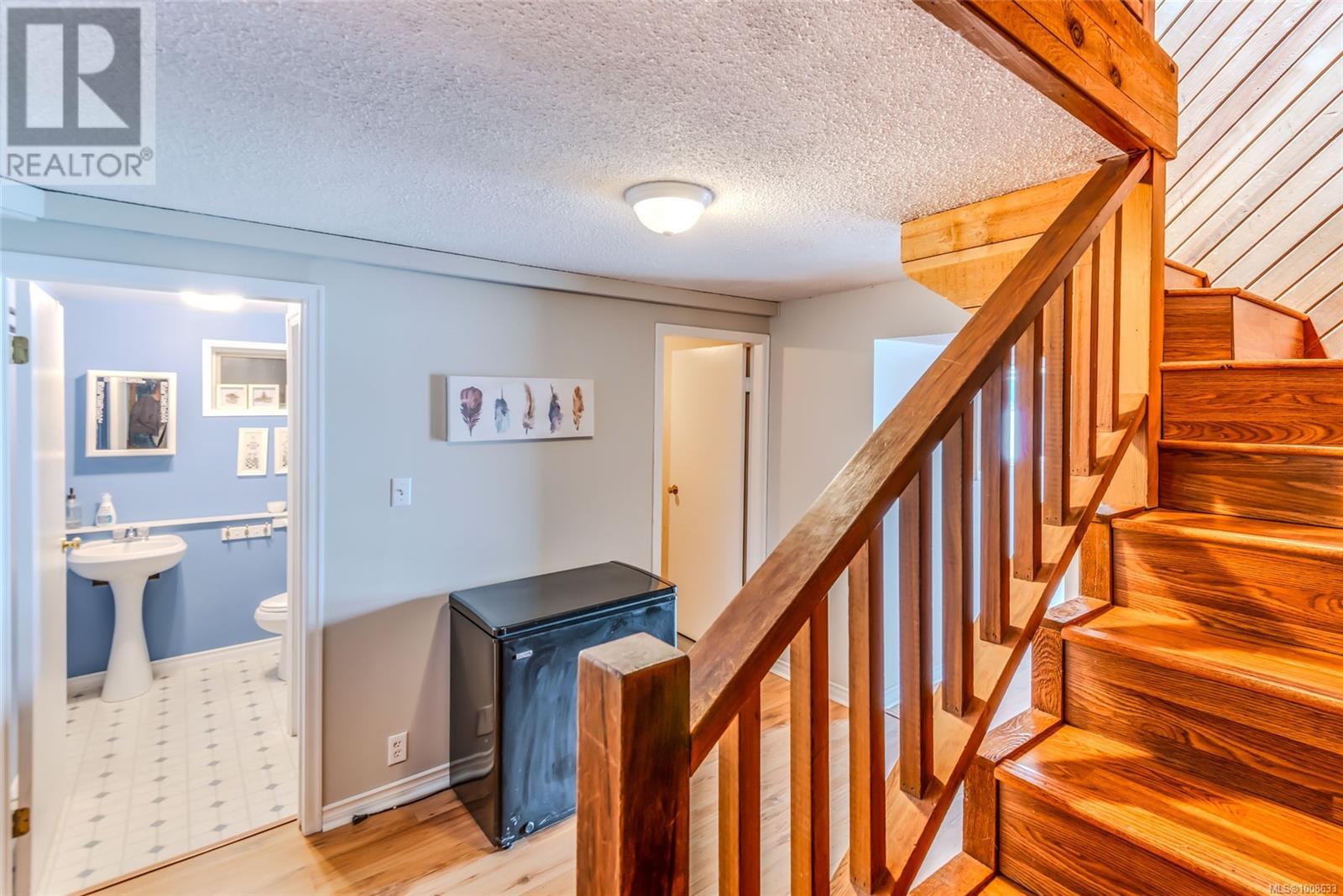 10135 Klitsa Dr, Port Alberni