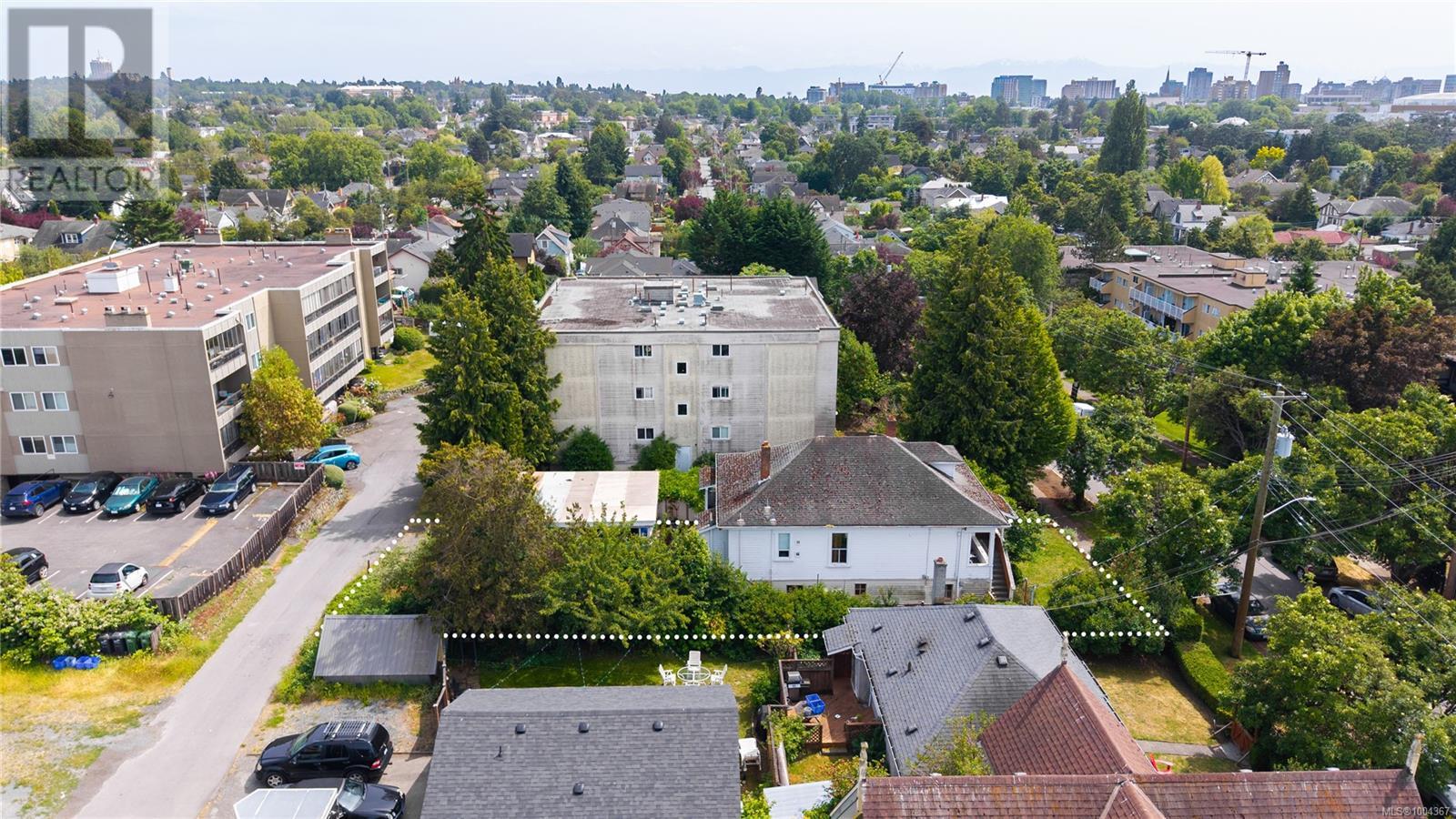 Photo 12 of 2639 Prior St, Victoria BC