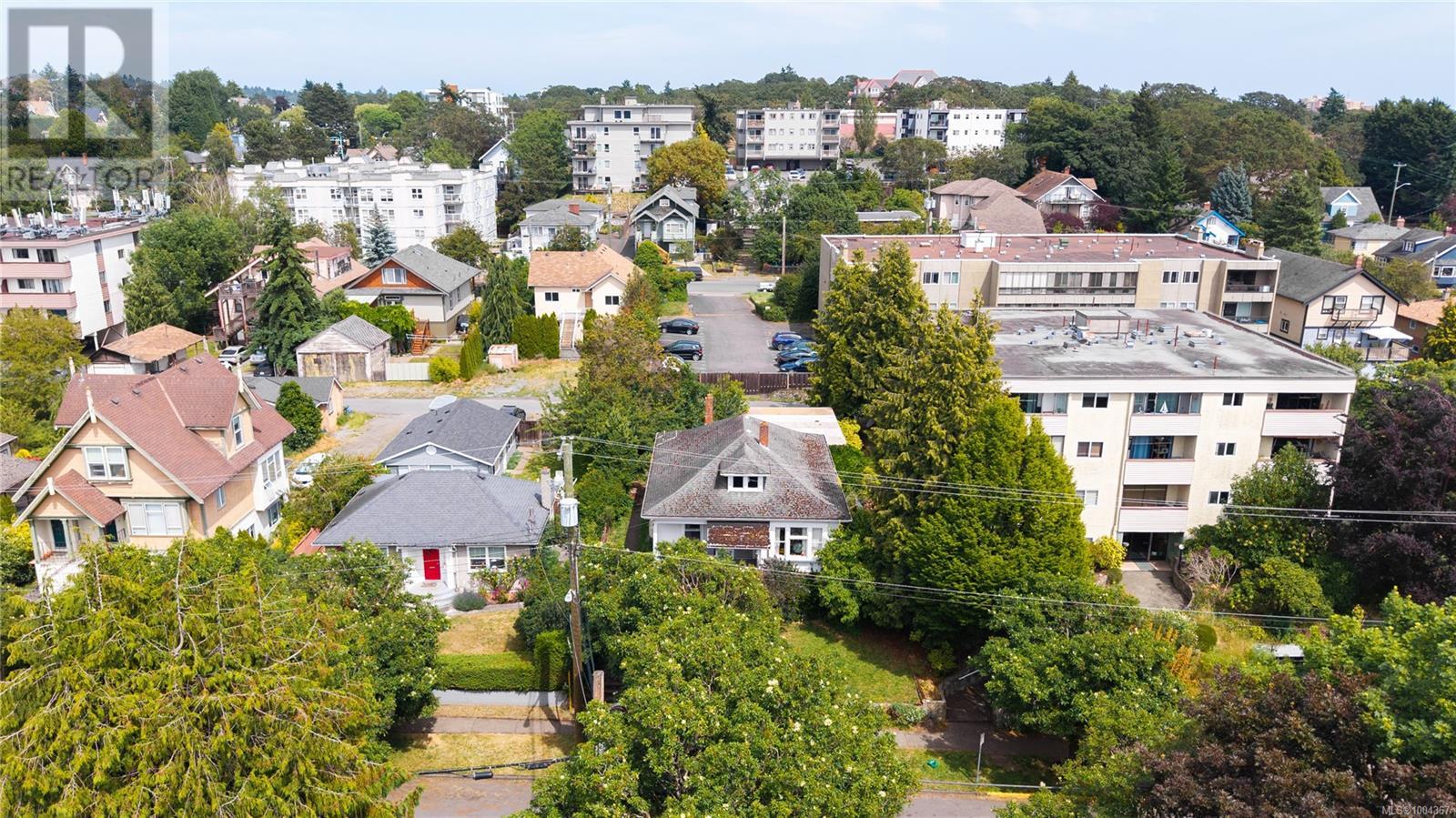 Photo 11 of 2639 Prior St, Victoria BC