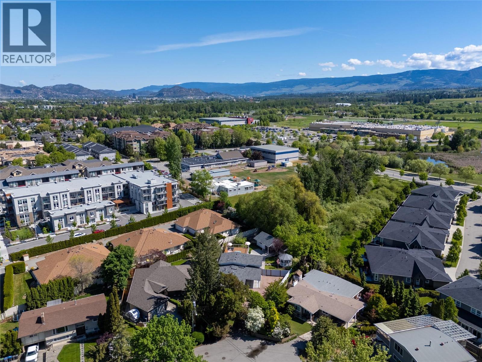  624 Armour Crescent, Kelowna