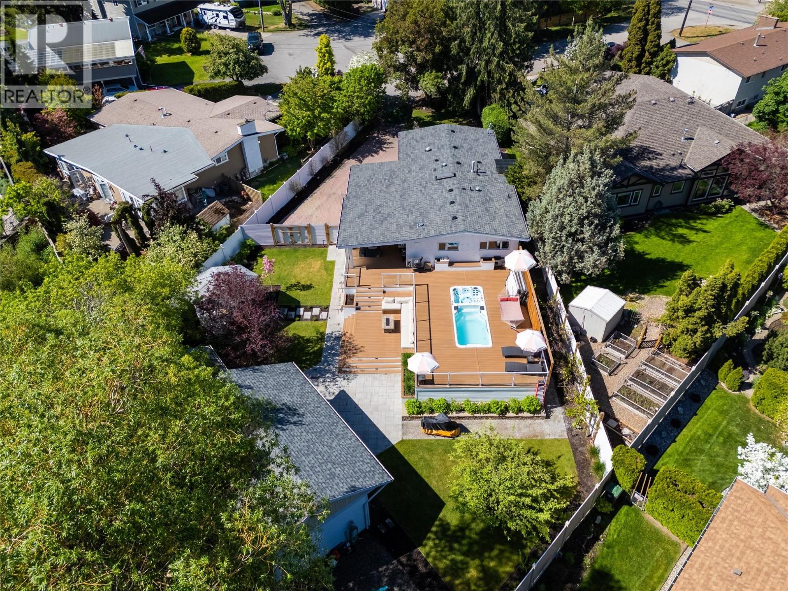  624 Armour Crescent, Kelowna