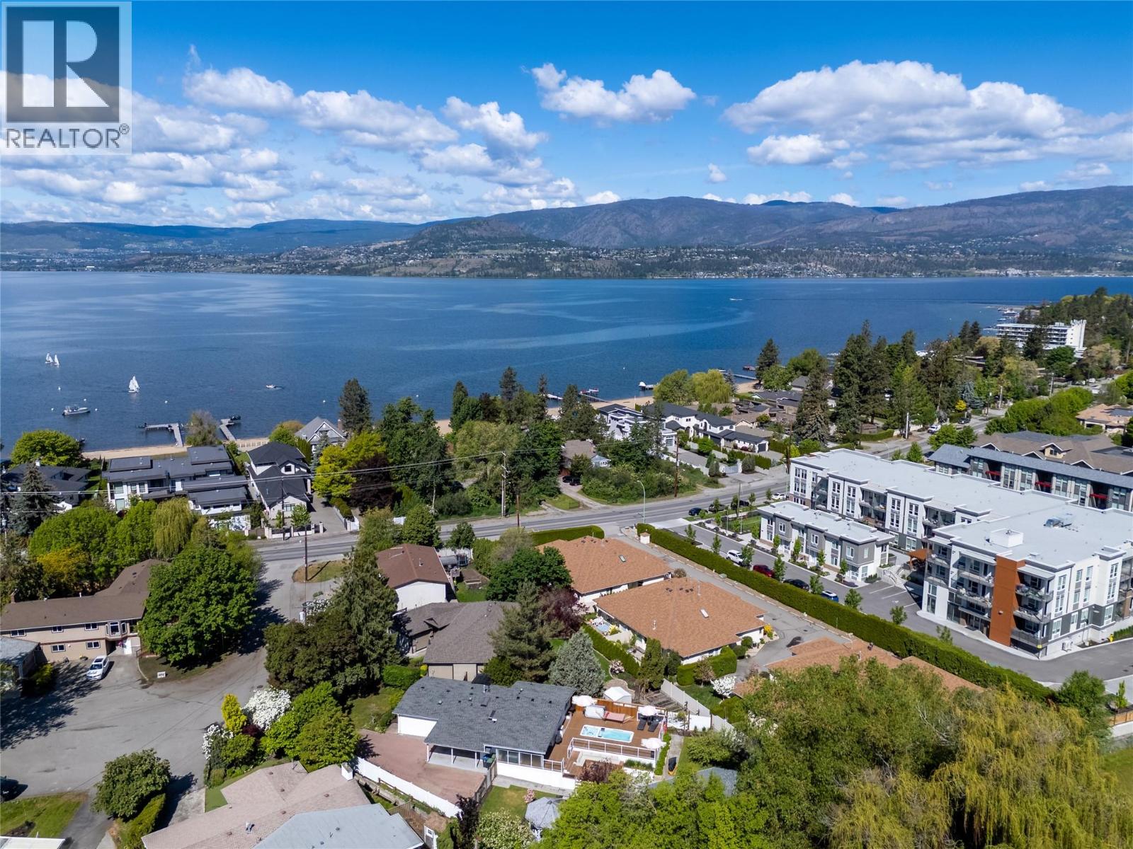  624 Armour Crescent, Kelowna