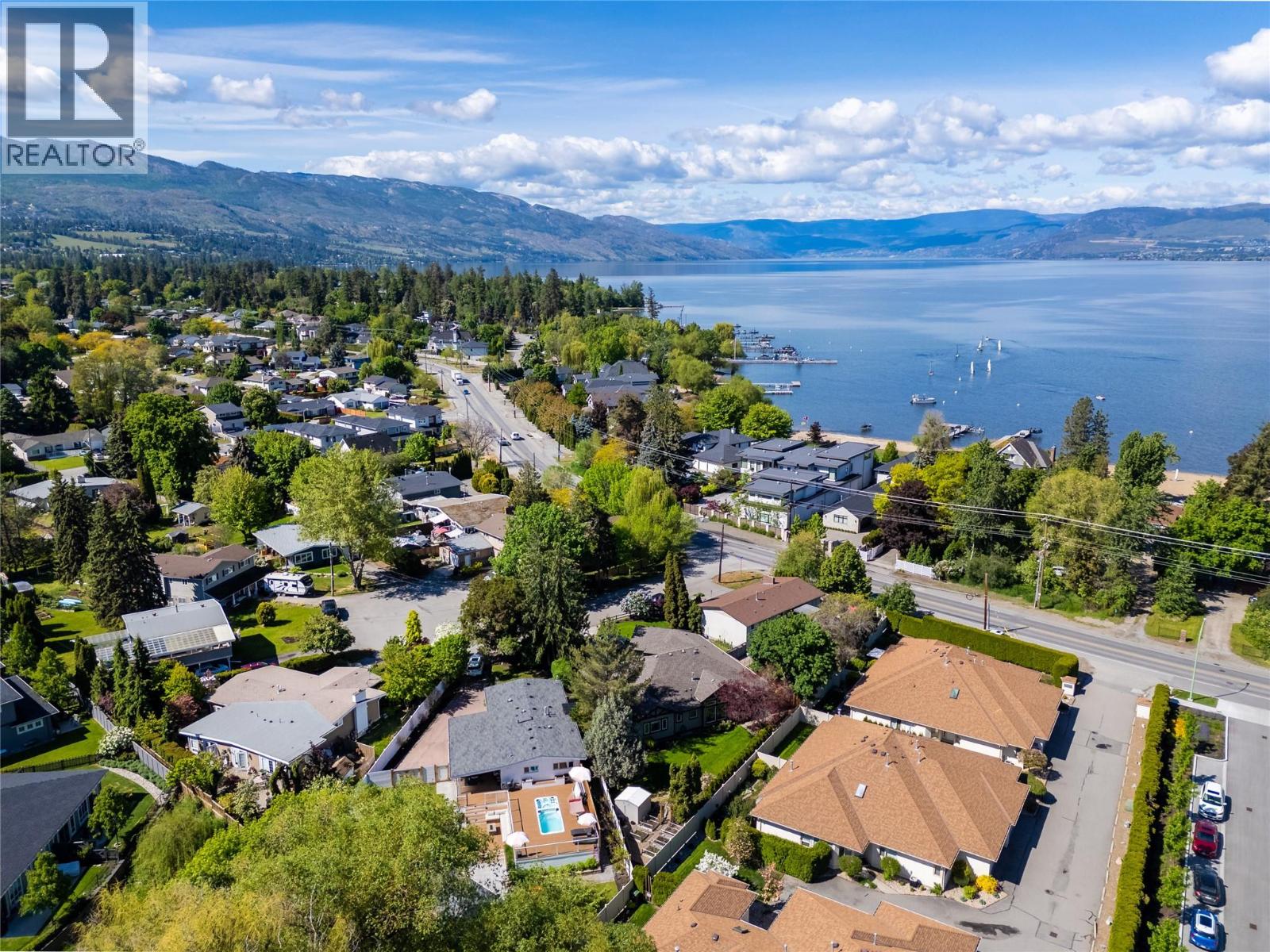  624 Armour Crescent, Kelowna