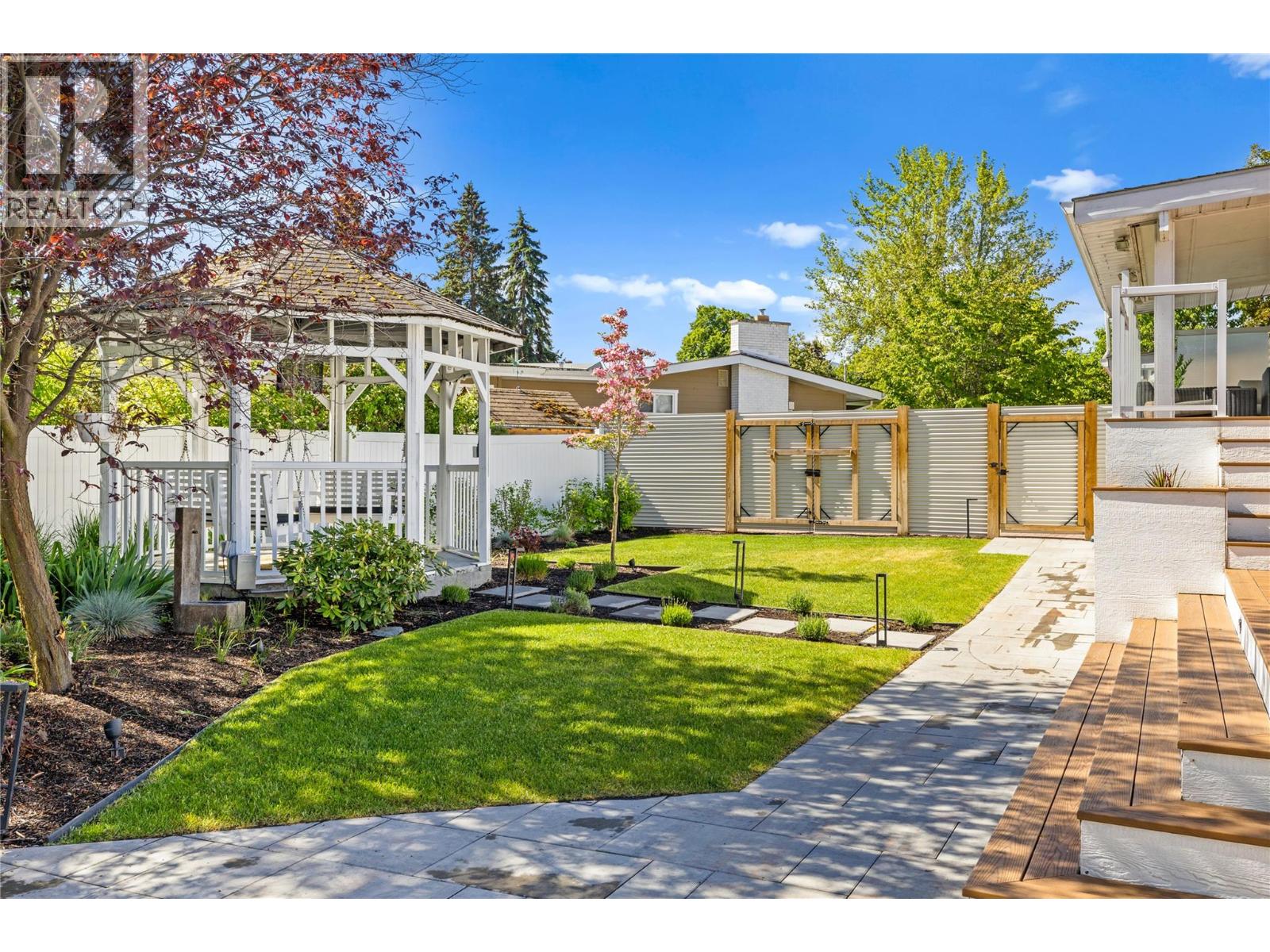  624 Armour Crescent, Kelowna