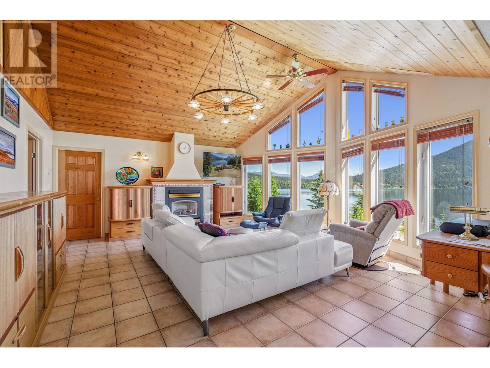 4490 BOWRON LAKE ROAD - 11