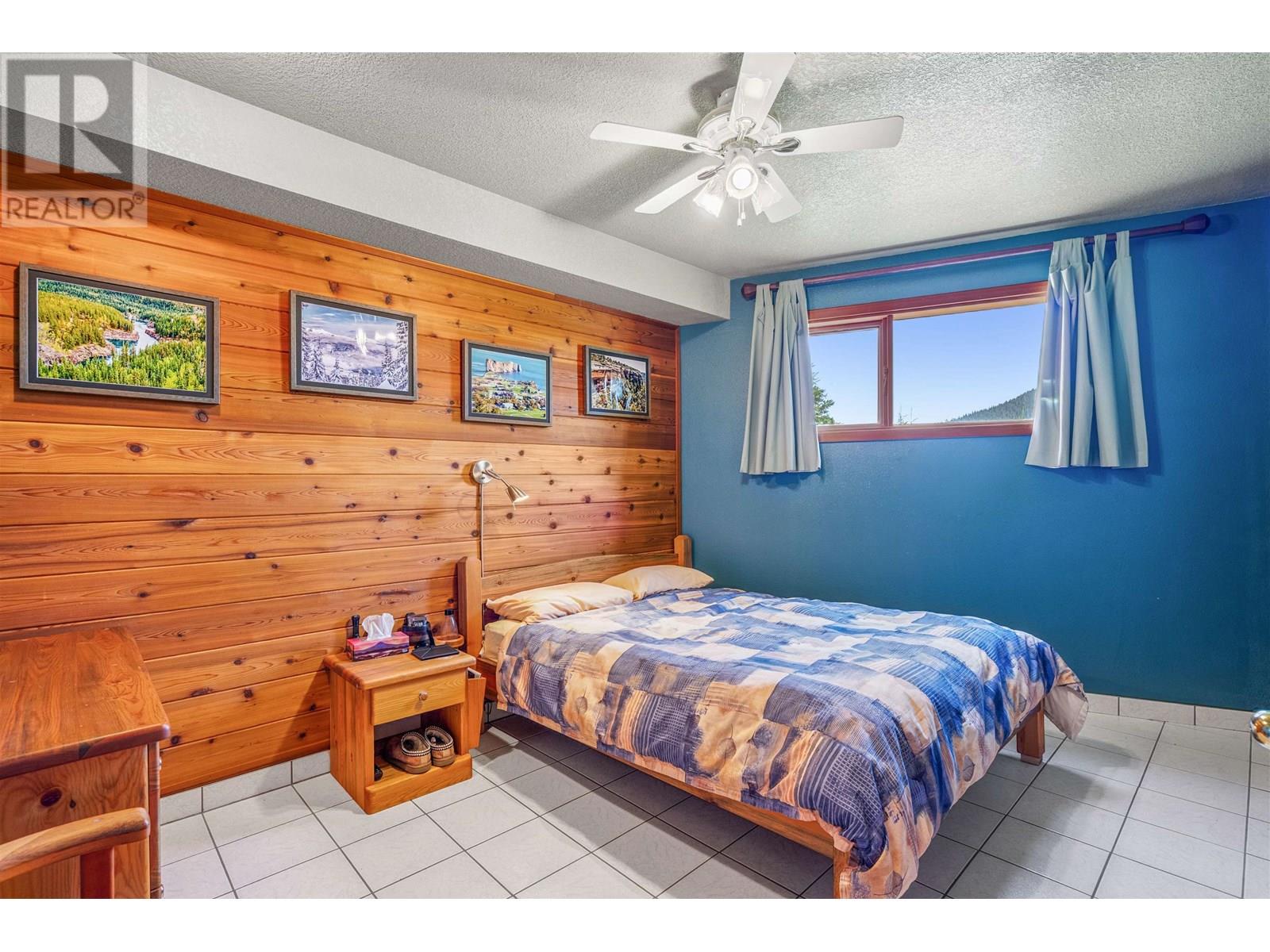 4490 BOWRON LAKE ROAD - 27