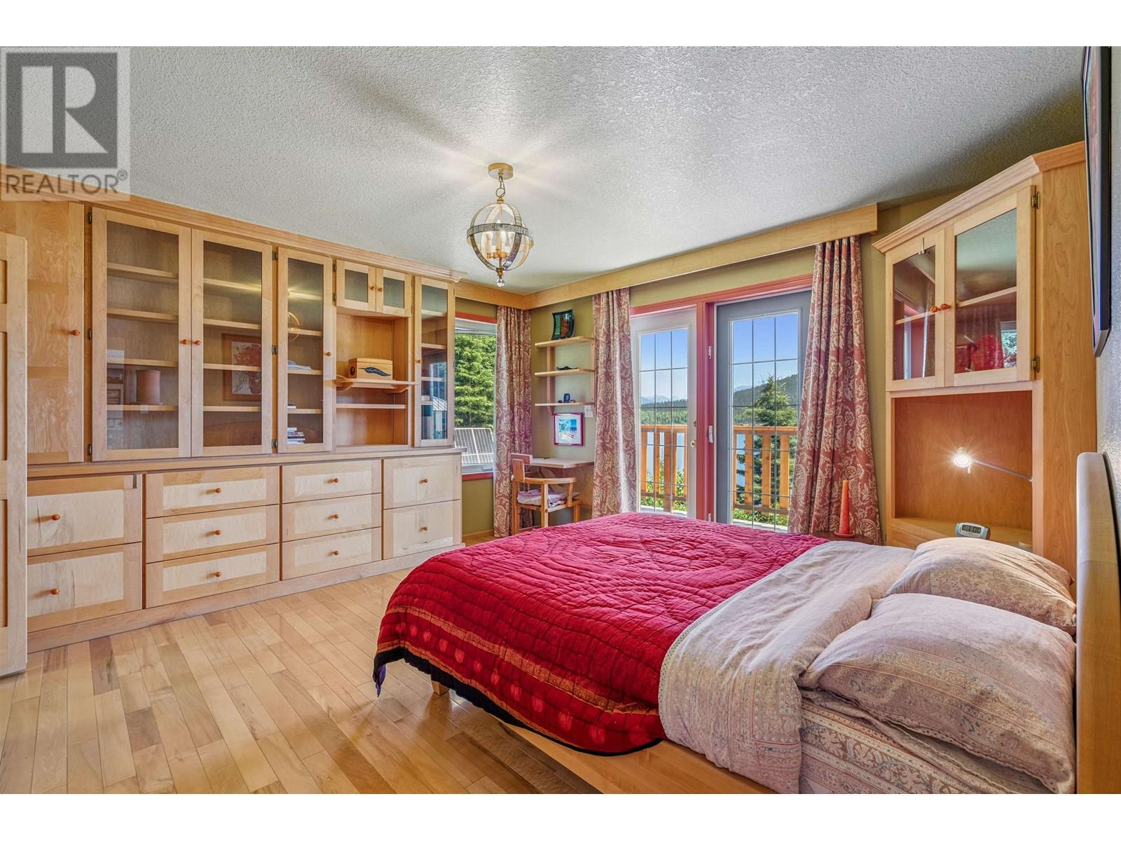 4490 BOWRON LAKE ROAD - 20