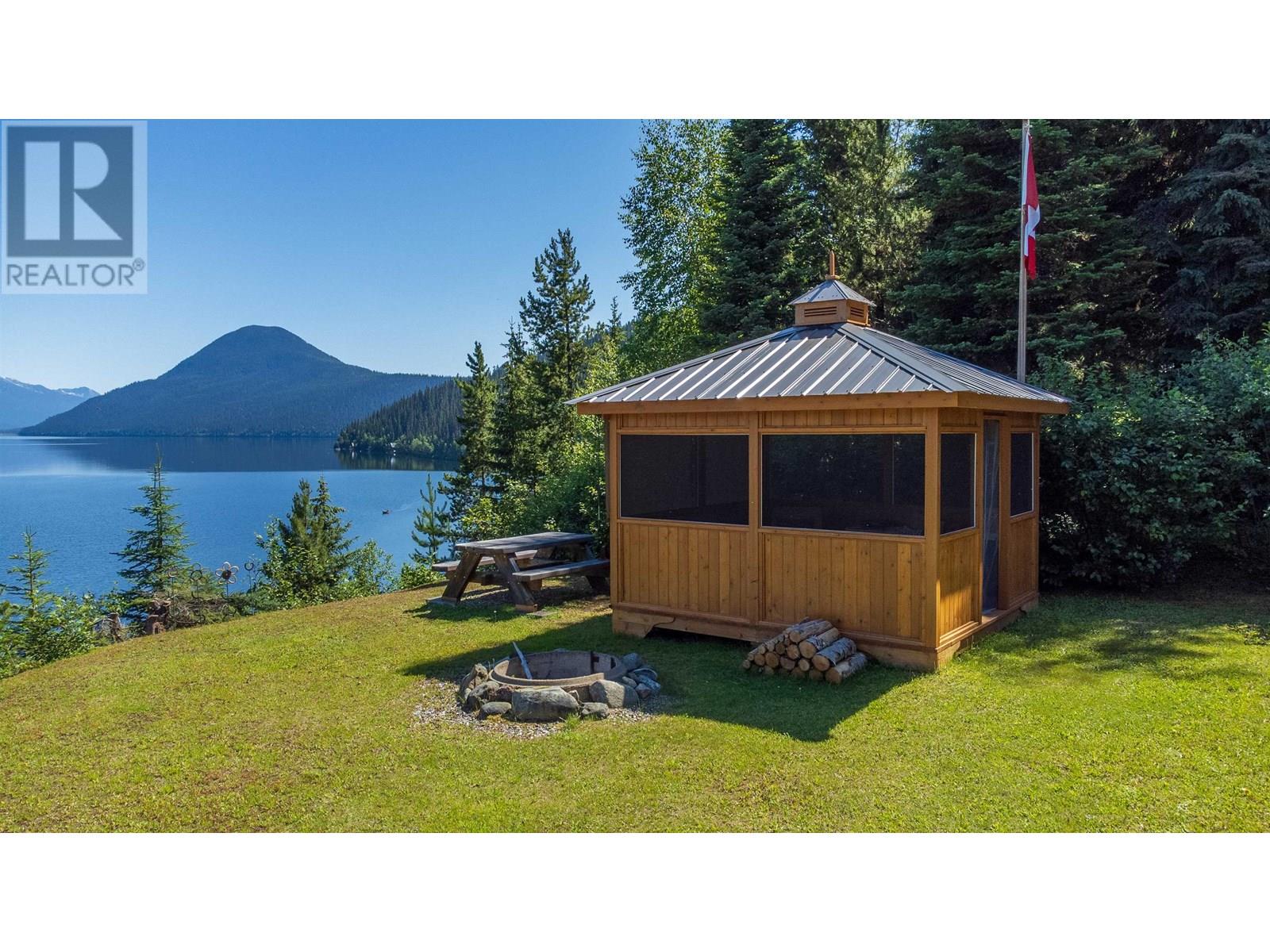 4490 BOWRON LAKE ROAD - 34