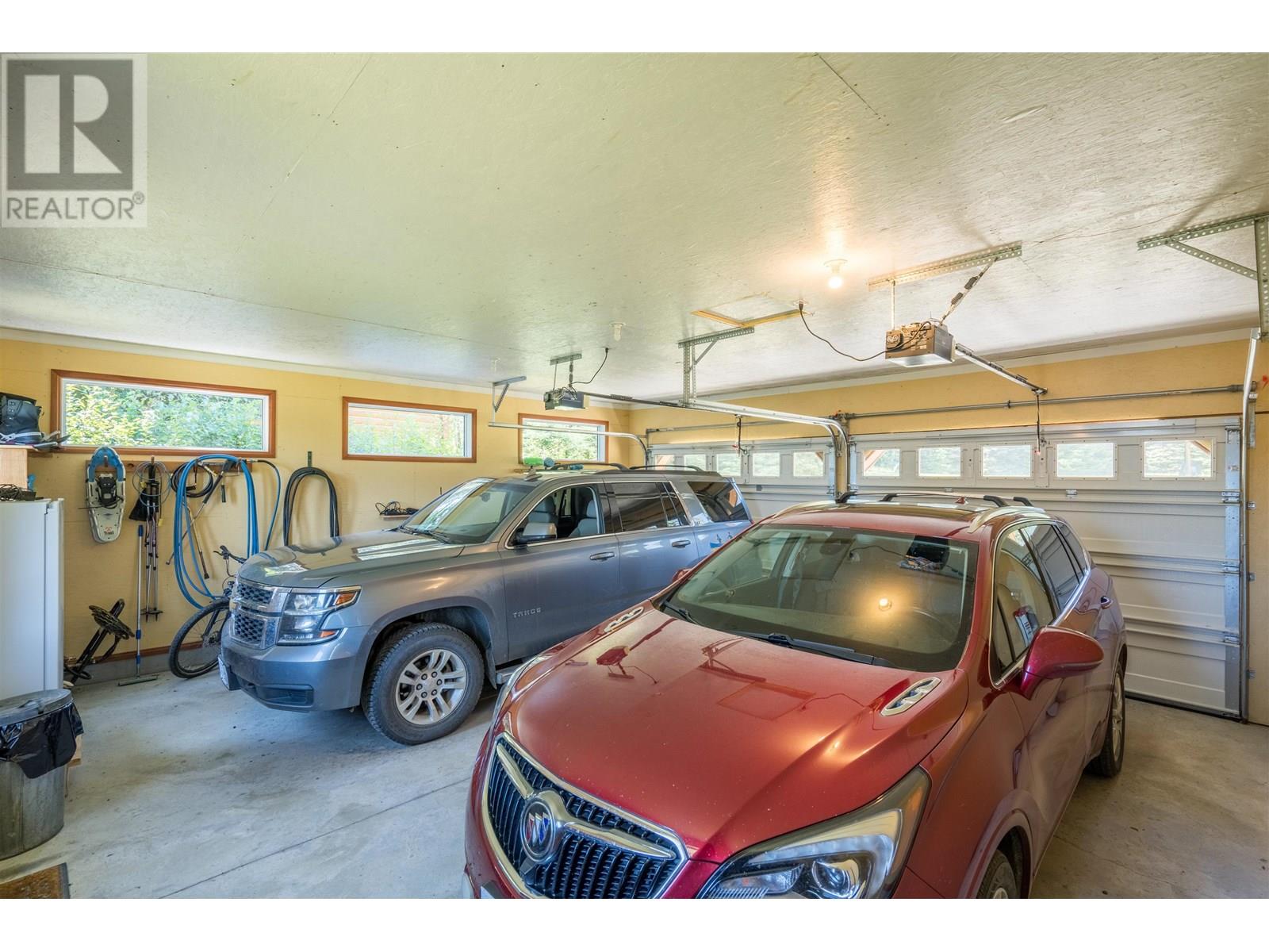 4490 BOWRON LAKE ROAD - 33