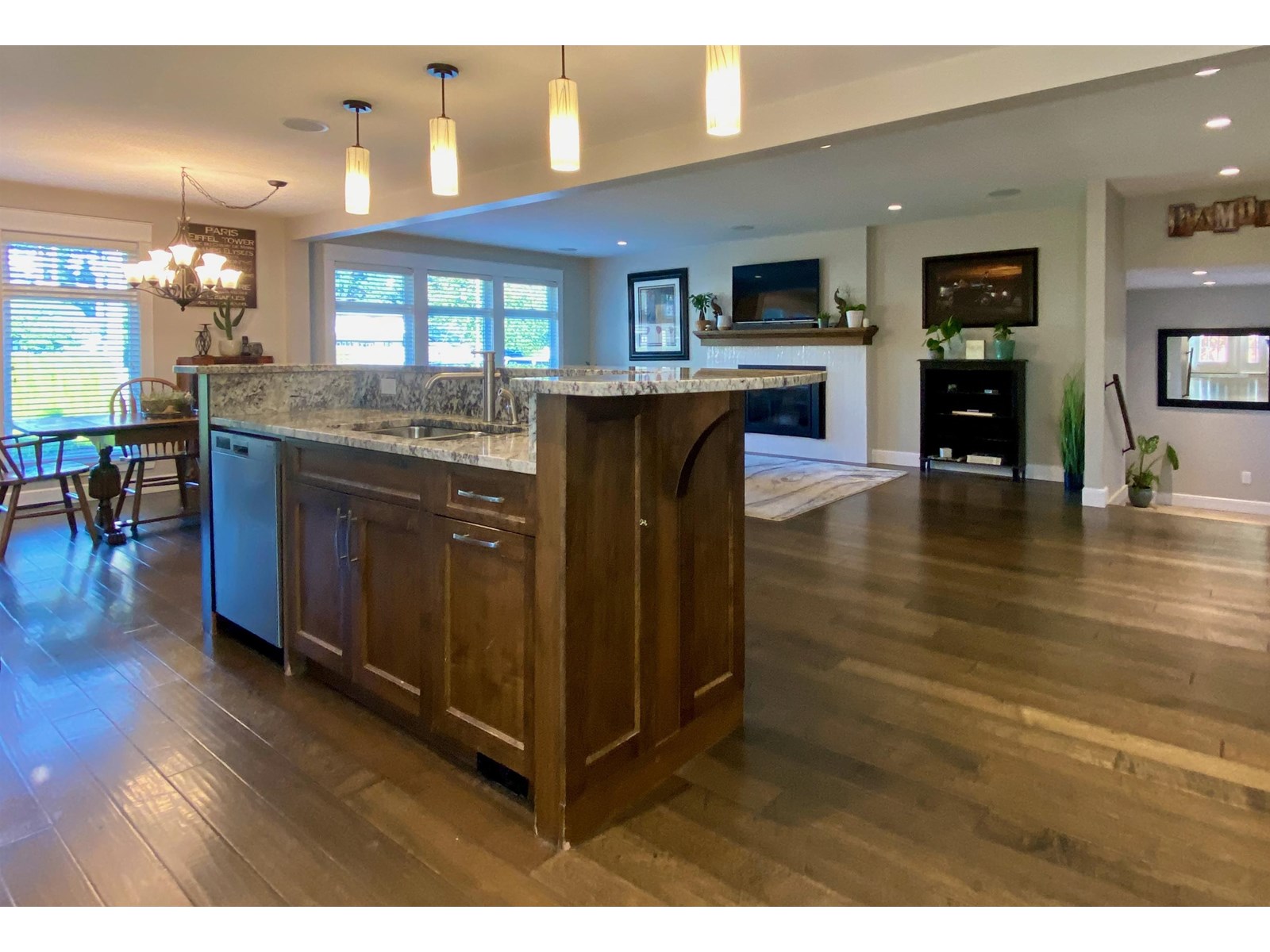 Photo 6 of 5707 247 A Street, Langley BC