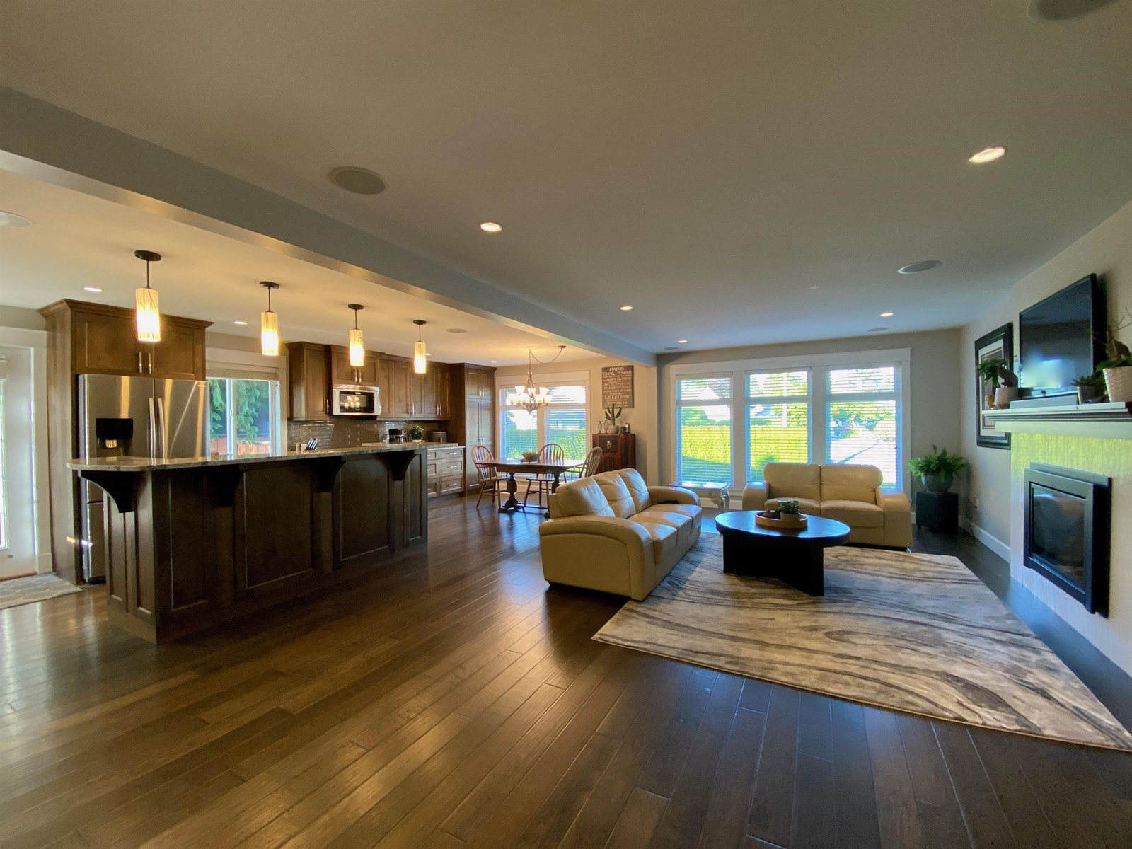 Photo 4 of 5707 247 A Street, Langley BC
