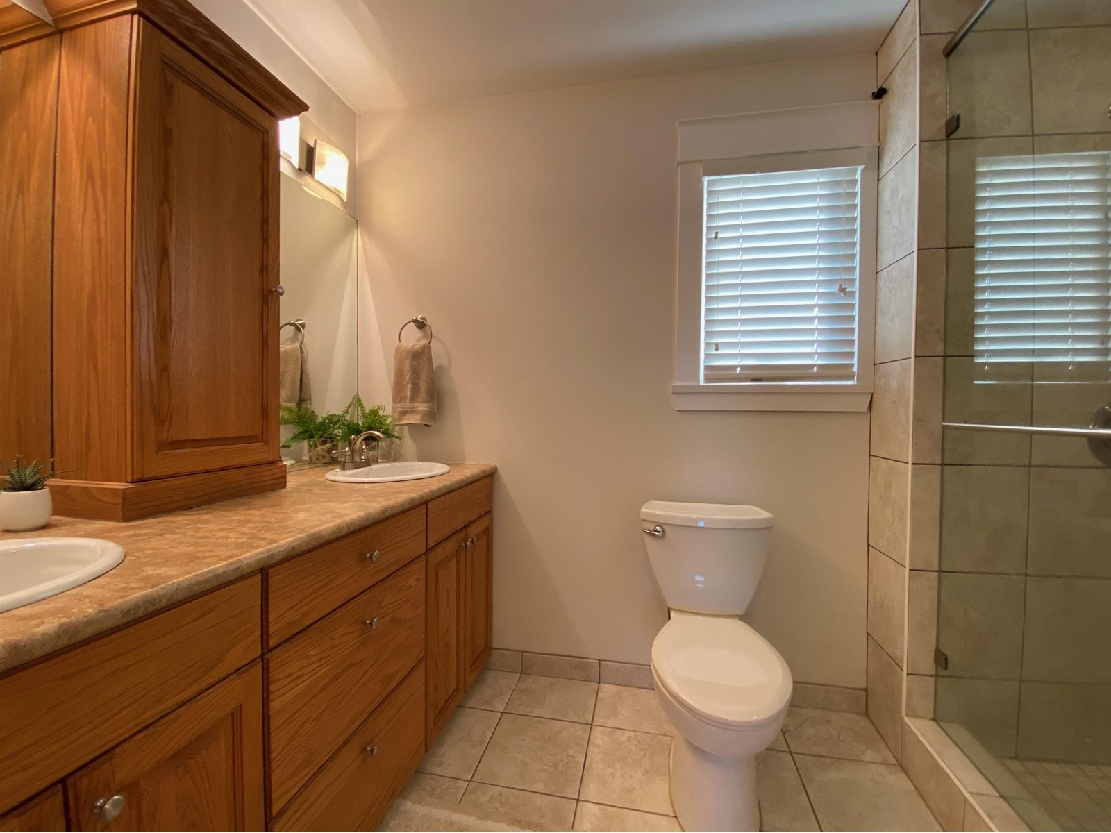 Photo 19 of 5707 247 A Street, Langley BC