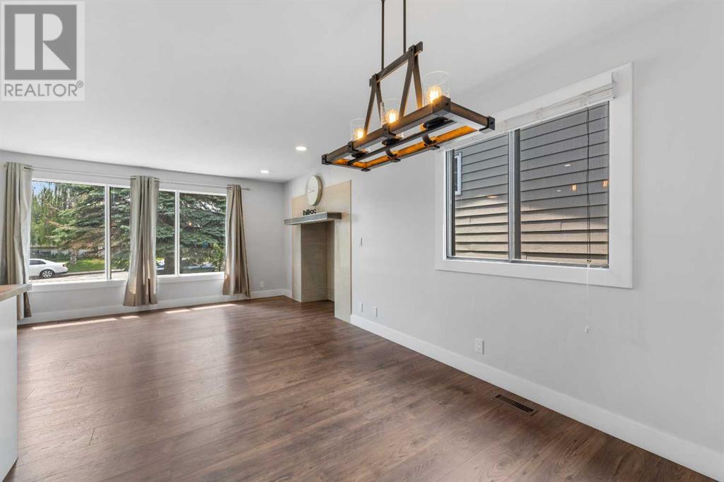 Photo 12 of 36 Brentwood Drive E, Strathmore AB