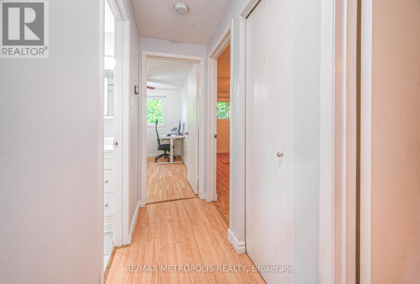 Photo 20 of 735 Elgin Street N, Cambridge ON