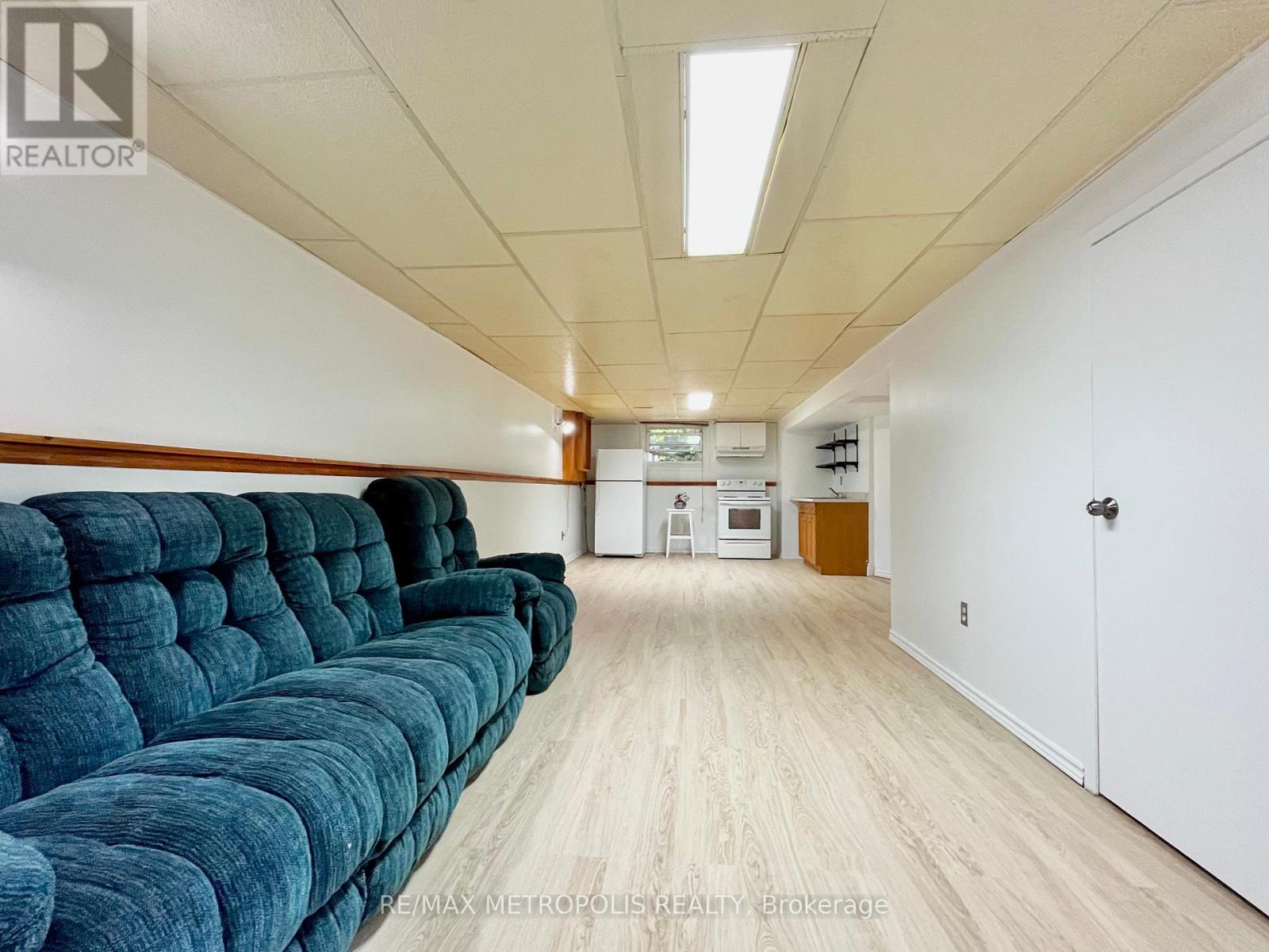 Photo 38 of 735 Elgin Street N, Cambridge ON