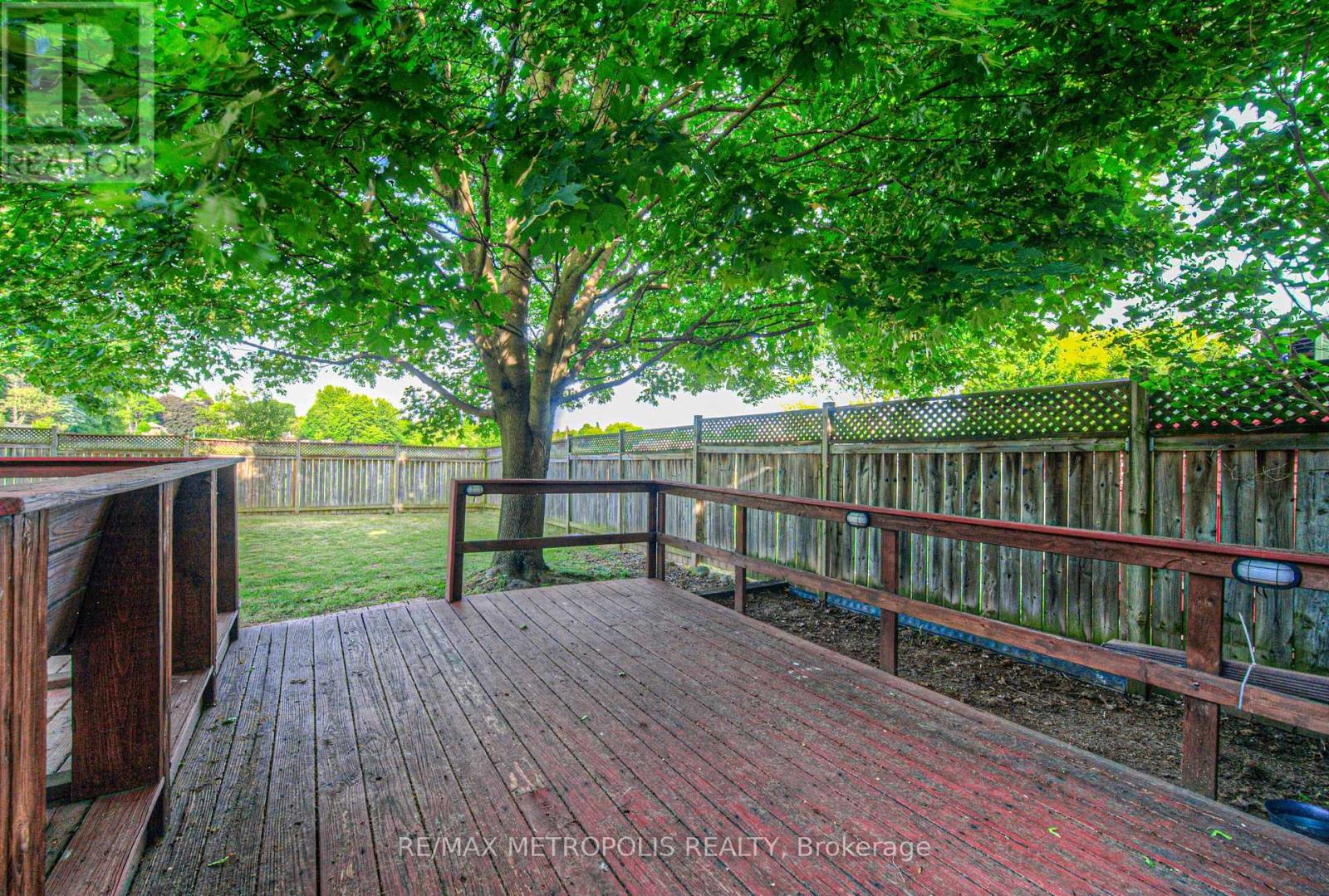 Photo 17 of 735 Elgin Street N, Cambridge ON