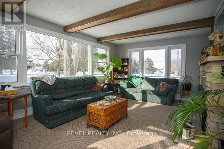 Photo 2 of 530 Mount Pleasant Road, Brantford ON