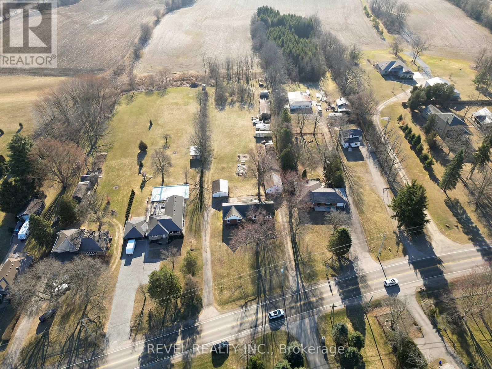 Photo 13 of 530 Mount Pleasant Road, Brantford ON