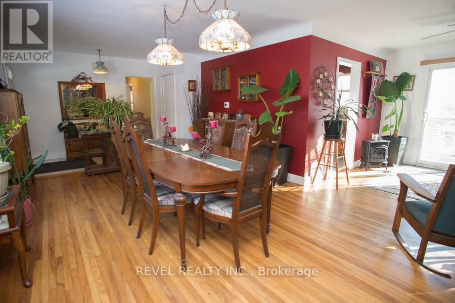 Photo 23 of 530 Mount Pleasant Road, Brantford ON