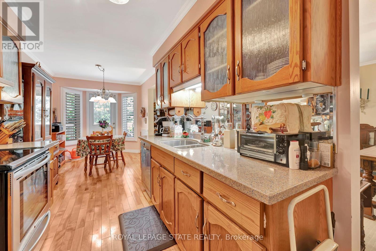 Photo 12 of 12 30 Osler Drive, Hamilton ON