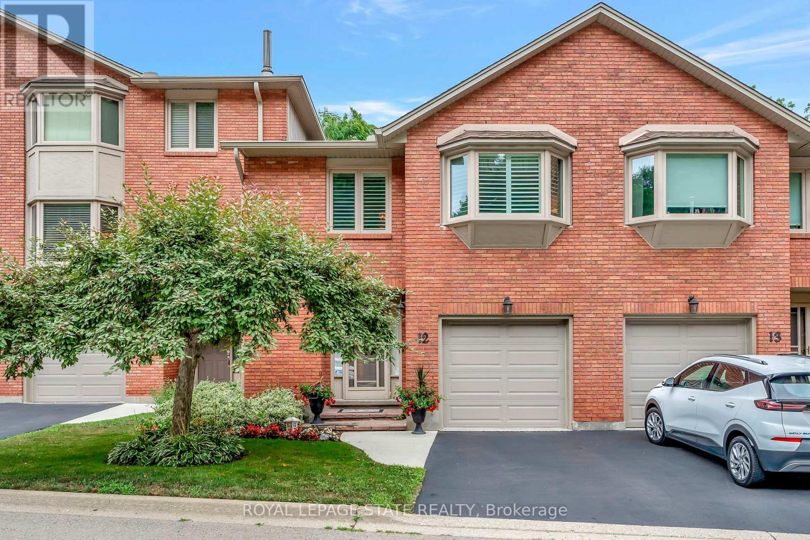 Photo 11 of 12 30 Osler Drive, Hamilton ON