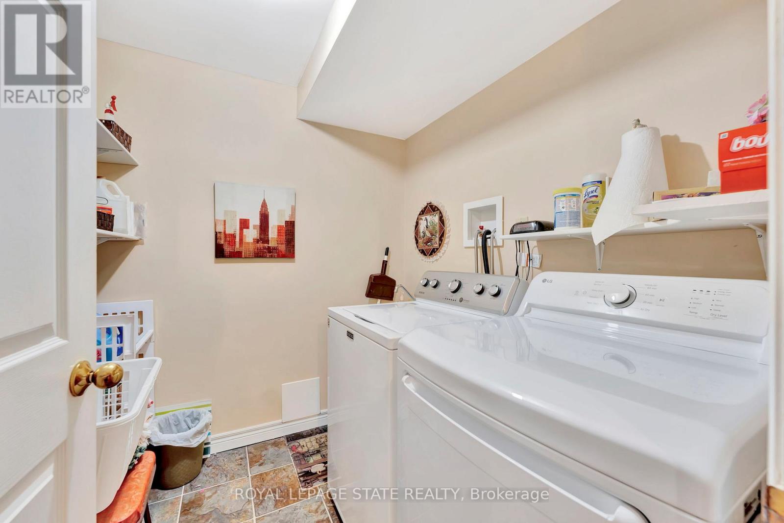 Photo 37 of 12 30 Osler Drive, Hamilton ON