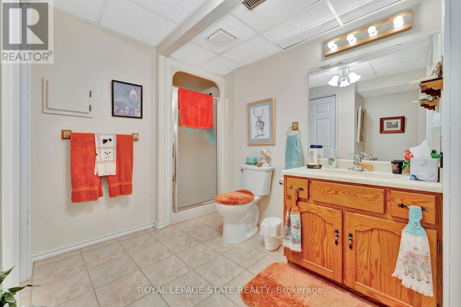Photo 8 of 12 30 Osler Drive, Hamilton ON