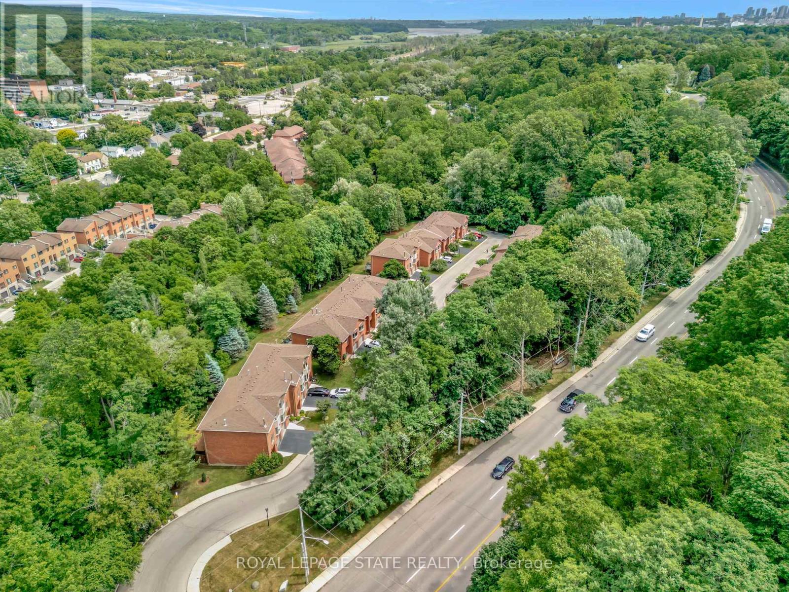 Photo 42 of 12 30 Osler Drive, Hamilton ON