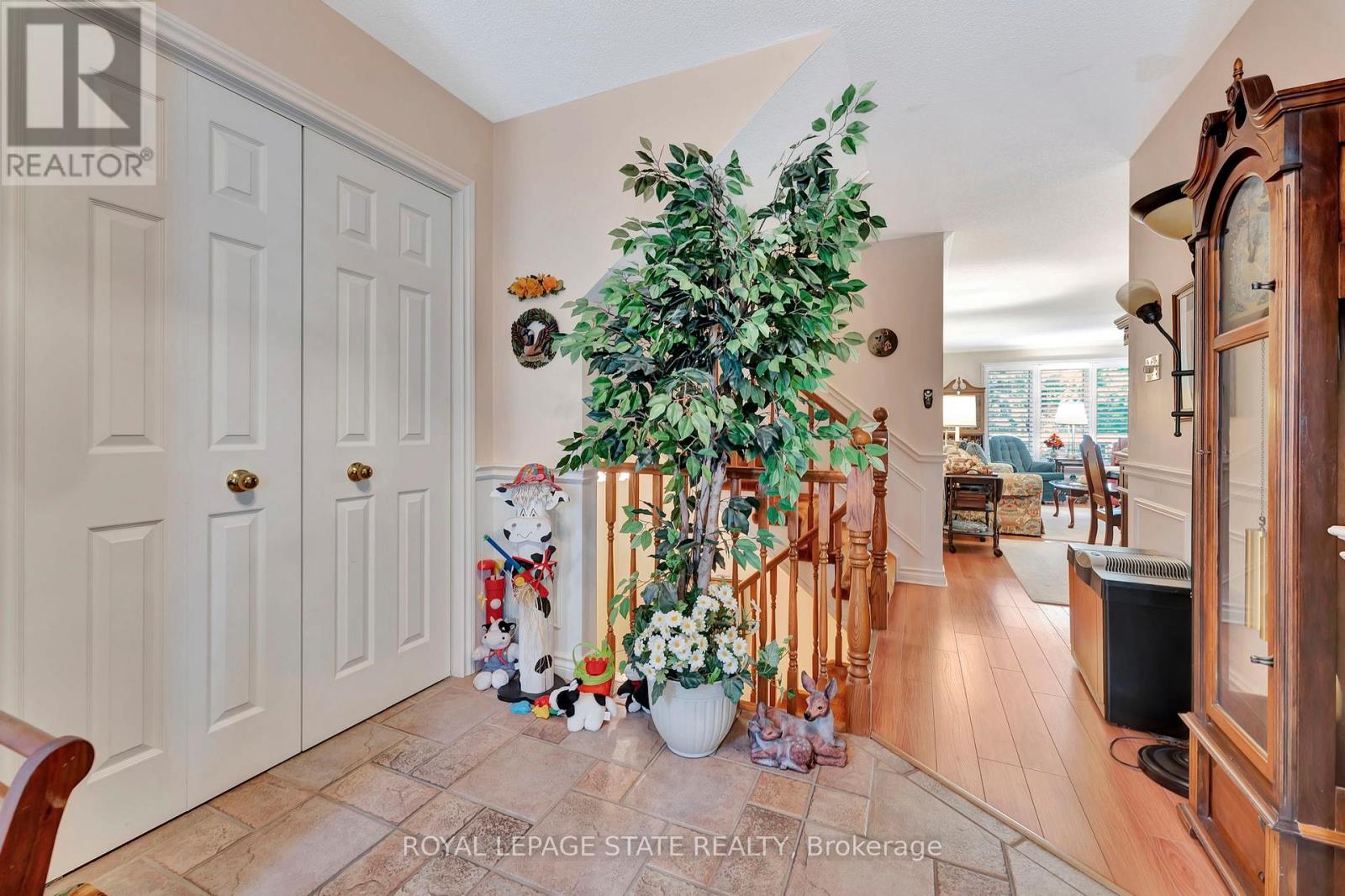 Photo 39 of 12 30 Osler Drive, Hamilton ON