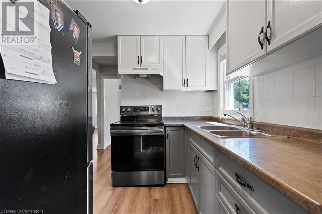 Photo 10 of 111 Rykert Street, St Catharines ON