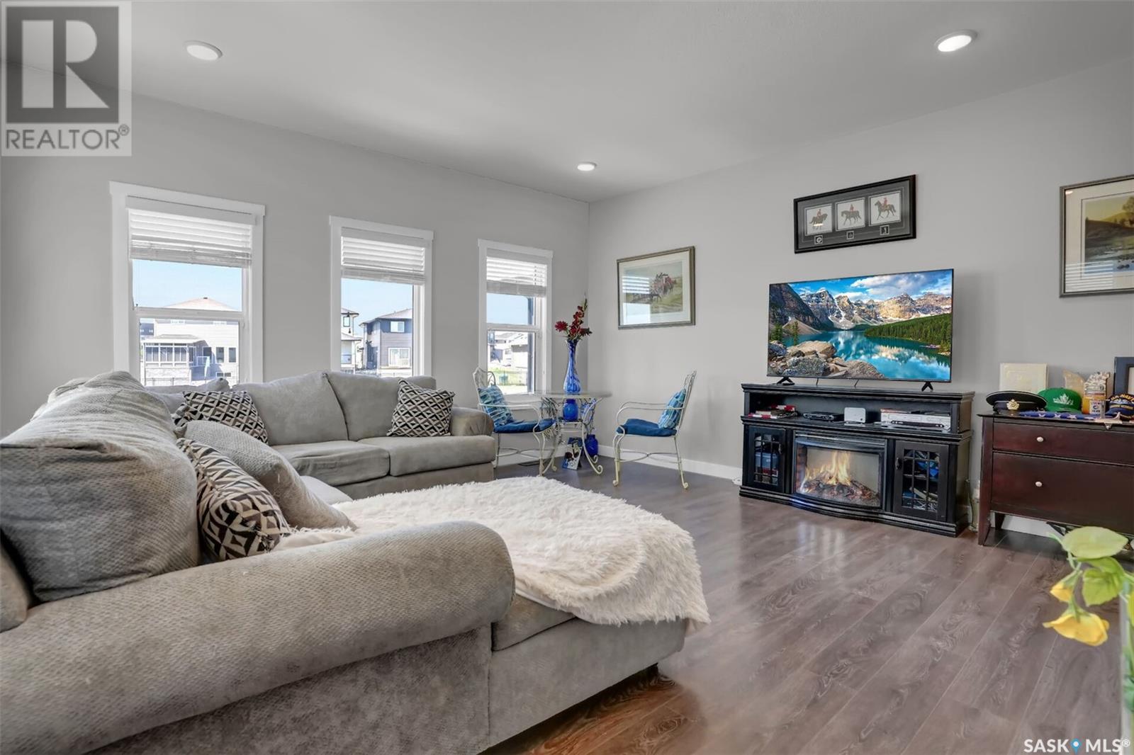 Photo 17 of 3684 Gee Crescent, Regina SK