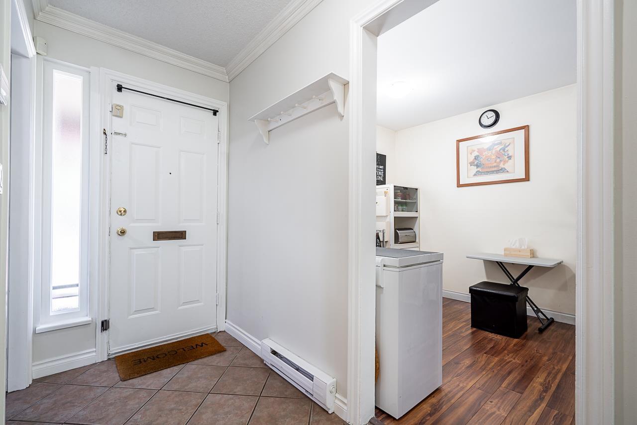 Photo 6 of 51 13990 74 Avenue, Surrey BC