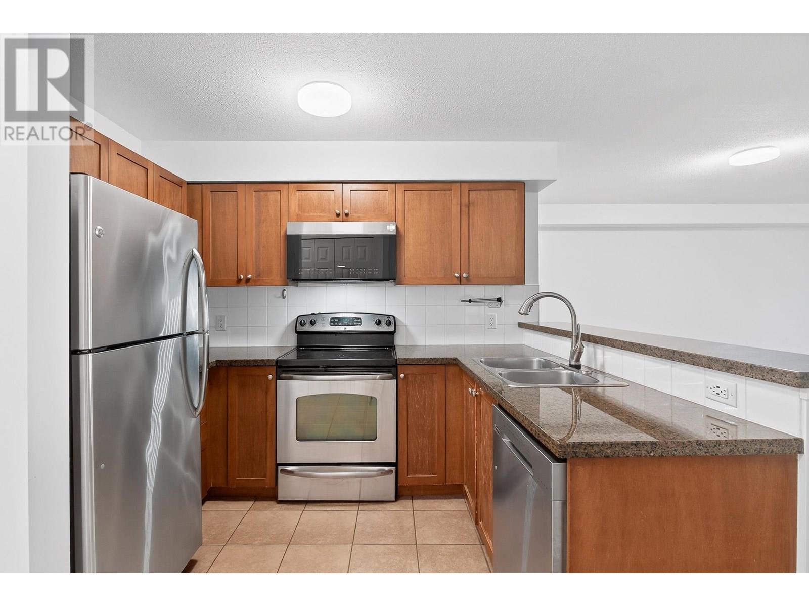 Photo 26 of 2316 244 Sherbrooke Street, New Westminster BC