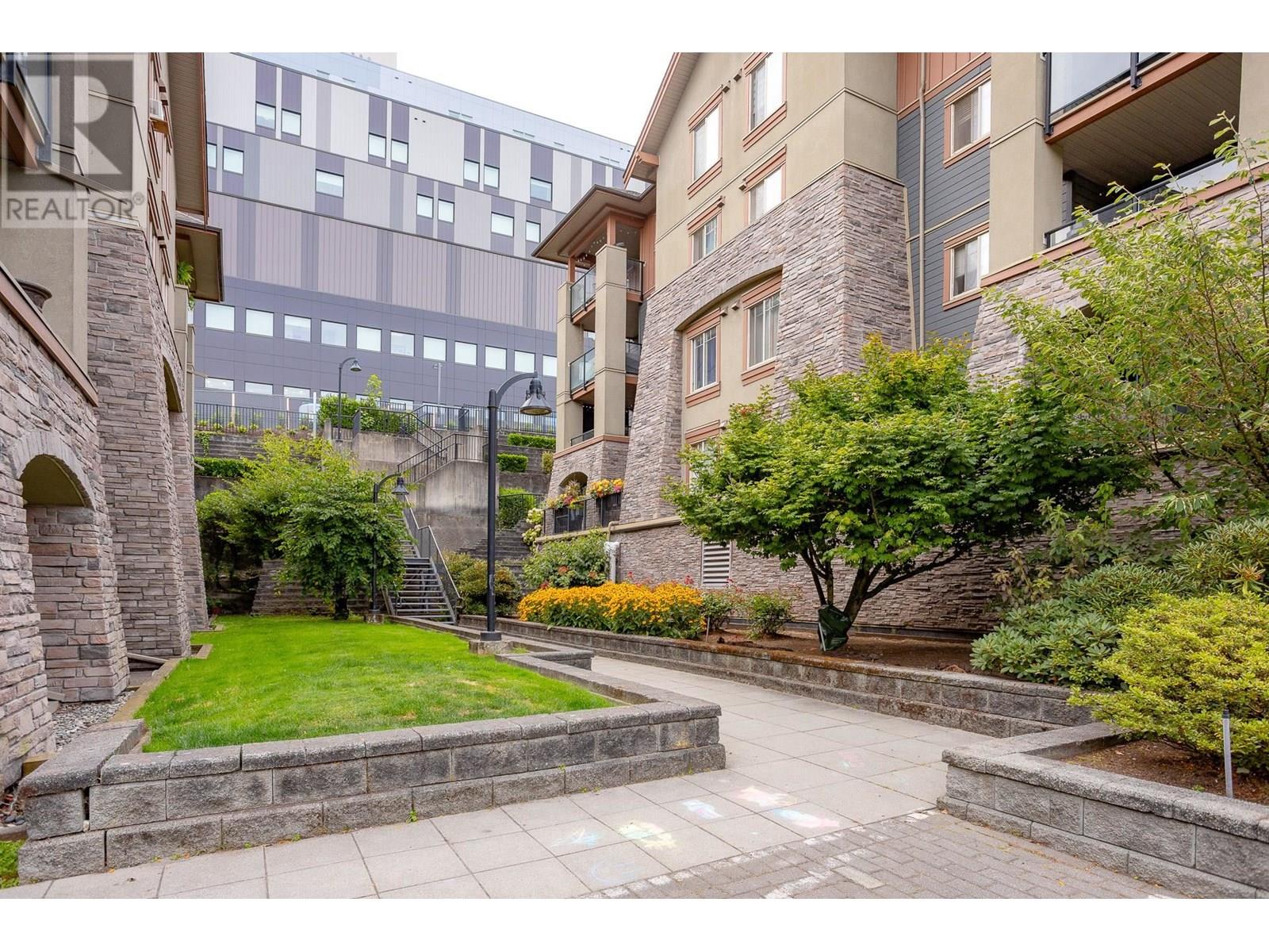 Photo 3 of 2316 244 Sherbrooke Street, New Westminster BC