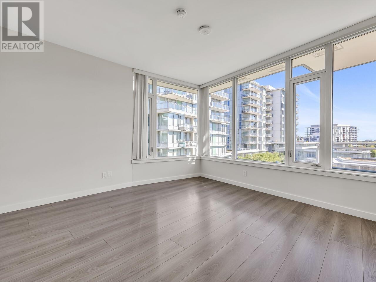 Photo 14 of 816 8688 Hazelbridge Way, Richmond BC