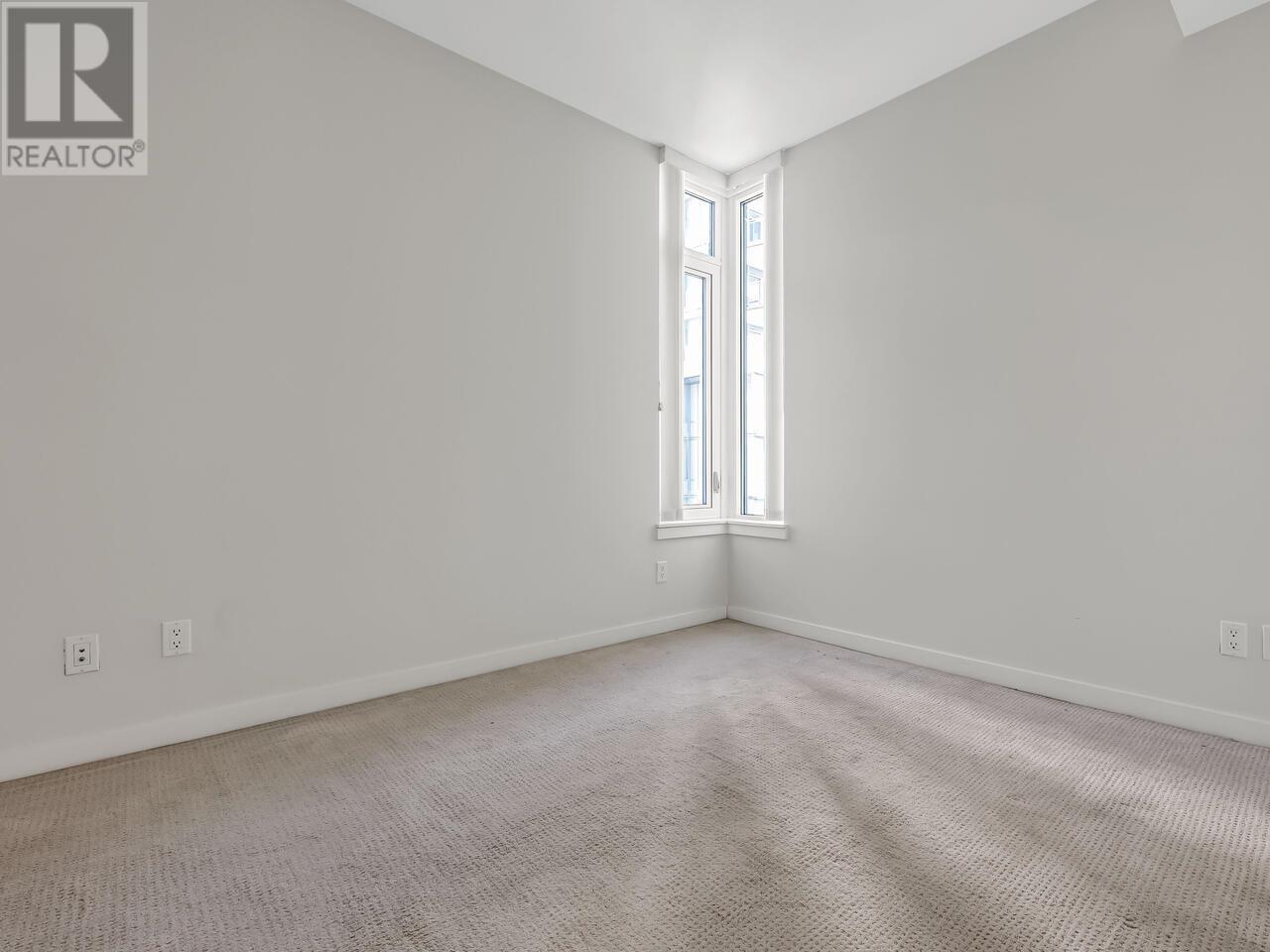 Photo 17 of 816 8688 Hazelbridge Way, Richmond BC
