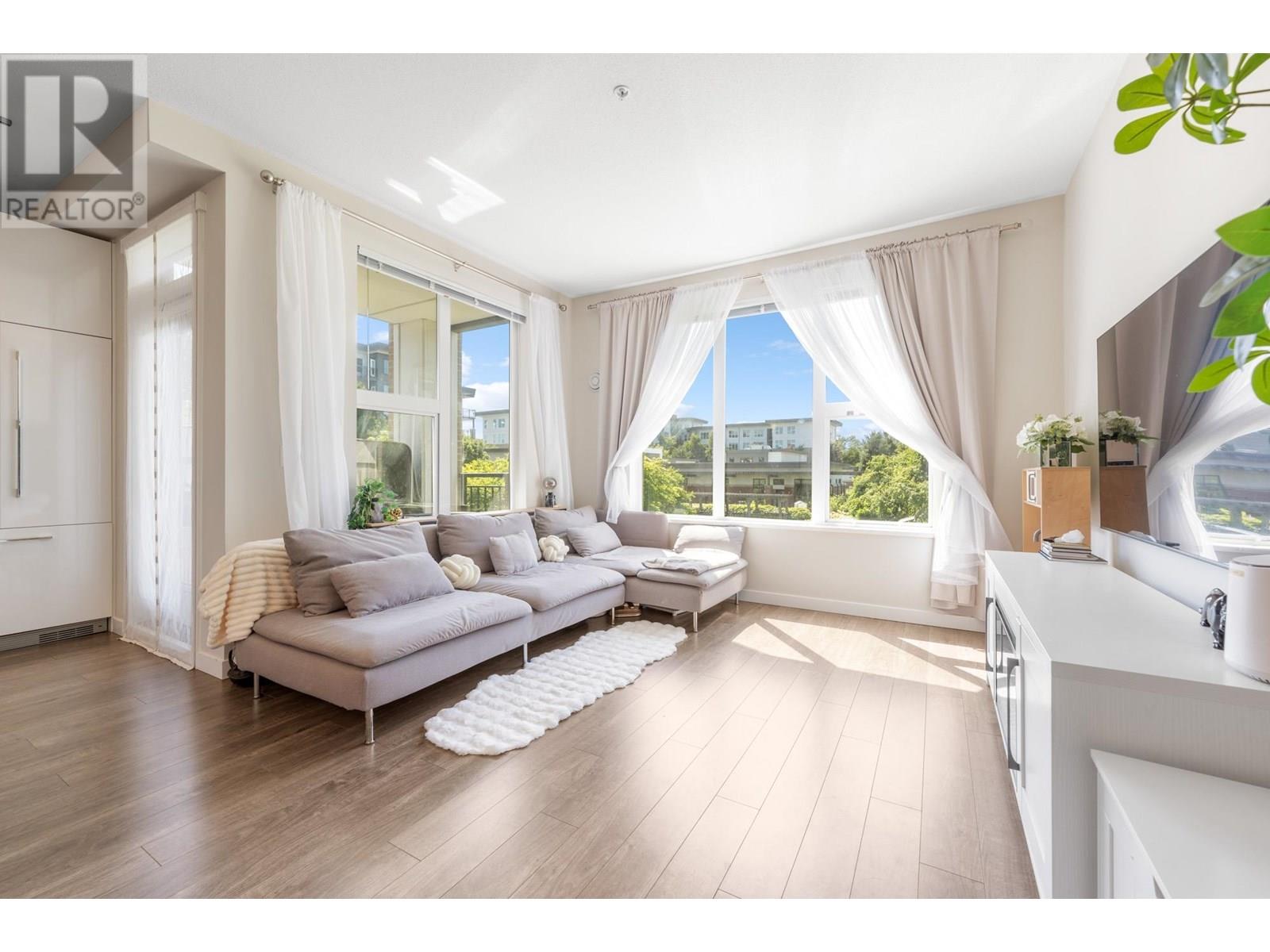 Photo 11 of 215 9388 Tomicki Avenue, Richmond BC