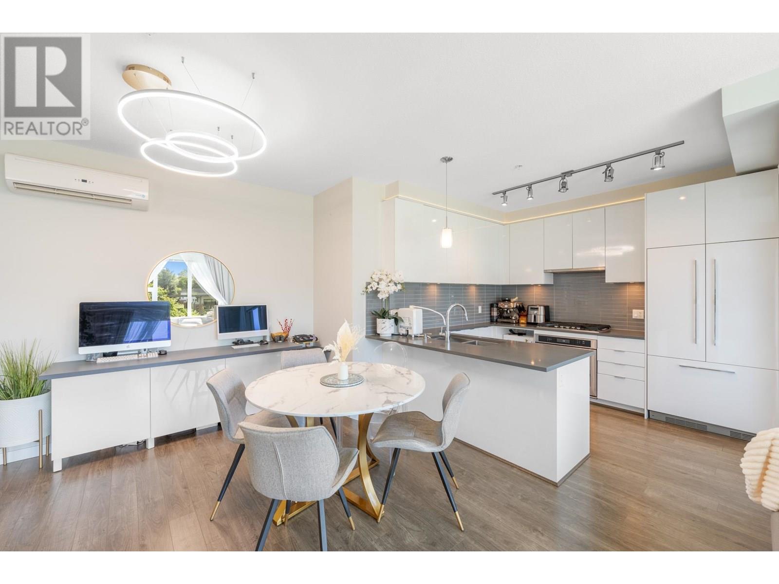 Photo 5 of 215 9388 Tomicki Avenue, Richmond BC