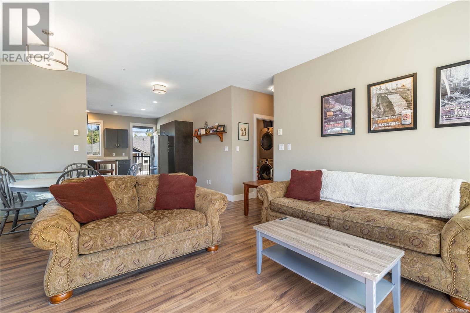 Photo 6 of 8 512 Jim Cram Dr, Ladysmith BC